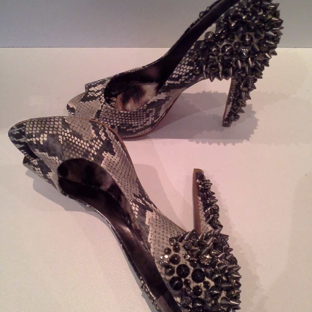 Sam Edelman 8.5 Lorissa Grey Python Studs Peep Toe - image 5